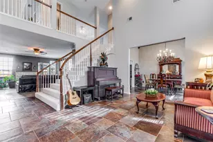 3932 Harrison Ct, Carrollton, TX 75010 - Photo 2