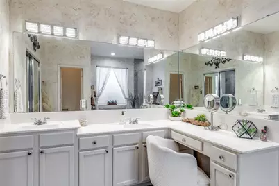 3932 Harrison Court, Carrollton, TX 75010 - Photo 10