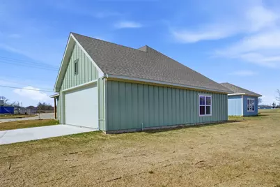 309 Railroad Avenue, Sanger, TX 76266 - Photo 24