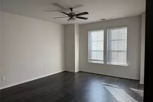 1924 Buffalo Hill Dr, Mesquite, TX 75149 - Photo 2