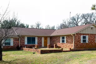 285 Montgomery Rd, Mineral Wells, TX 76067 - Photo 1