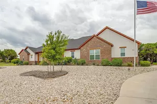 8028 Leven Links St, Cleburne, TX 76033 - Photo 2