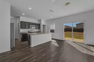 477 Bank Way, Crowley, TX 76036 - Photo 4