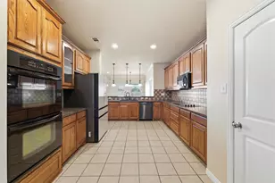 1547 Brookview Dr, Lancaster, TX 75146 - Photo 12