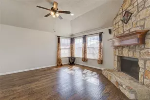 10809 River Oaks Dr, Frisco, TX 75035 - Photo 12