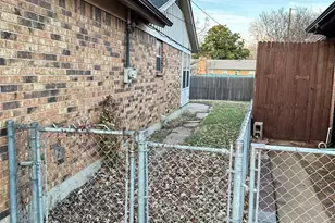 936 Barbara Ann Dr, Hurst, TX 76053 - Photo 6