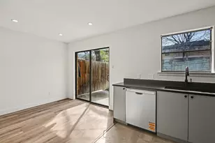 2103 Mistletoe Ave, Fort Worth, TX 76110 - Photo 6