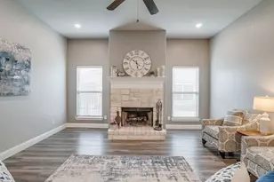 612 Adeline Dr, Burleson, TX 76028 - Photo 18