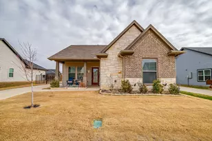 612 Adeline Dr, Burleson, TX 76028 - Photo 2