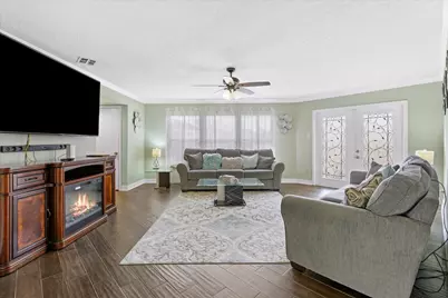 921 Valleybrook Drive, Lewisville, TX 75067 - Photo 4