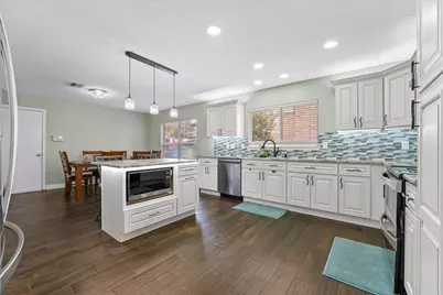 921 Valleybrook Drive, Lewisville, TX 75067 - Photo 6