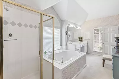 8440 Parkdale Drive, North Richland Hills, TX 76182 - Photo 26