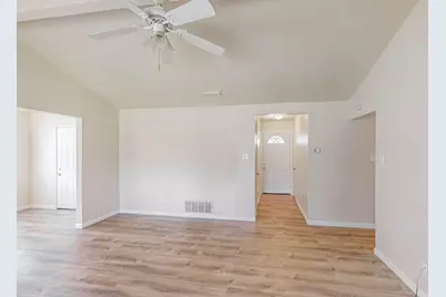 1538 Oakbrook Street, Lancaster, TX 75134 - Photo 6