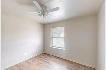 1538 Oakbrook Street, Lancaster, TX 75134 - Photo 32