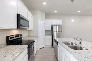 3501 E Renfro St, Burleson, TX 76028 - Photo 14