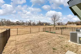 3501 E Renfro St, Burleson, TX 76028 - Photo 30