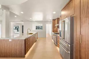 3945 Shady Hill Dr, Dallas, TX 75229 - Photo 16