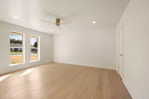 3945 Shady Hill Dr, Dallas, TX 75229 - Photo 28