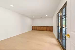 3945 Shady Hill Dr, Dallas, TX 75229 - Photo 20