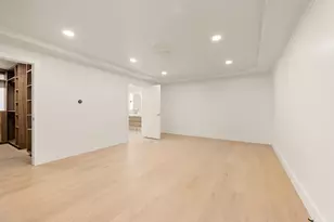 3945 Shady Hill Dr, Dallas, TX 75229 - Photo 22