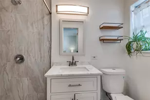 1906 Woodoak Dr, Irving, TX 75060 - Photo 20