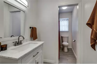 1906 Woodoak Drive, Irving, TX 75060 - Photo 22