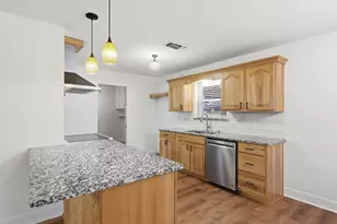 209 Valley View Ct, Azle, TX 76020 - Photo 8