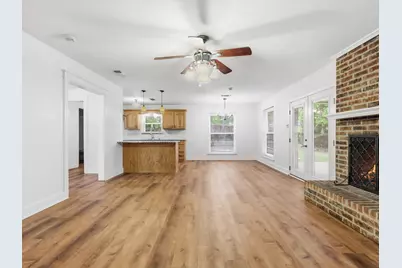 209 Valley View Court, Azle, TX 76020 - Photo 18