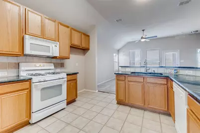 9421 Links Fairway Drive, Rowlett, TX 75089 - Photo 10