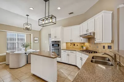 12113 Rushing Creek Drive, Frisco, TX 75035 - Photo 8