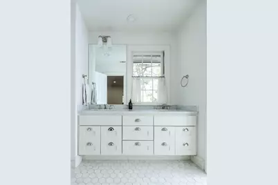 5460 Surrey Circle, Dallas, TX 75209 - Photo 24