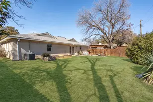 2890 Meadow Port Dr, Dallas, TX 75234 - Photo 16