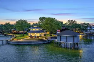 258 Lakeview Dr, Trinidad, TX 75163 - Photo 1