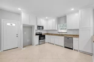 2803 Beechwood St, Granbury, TX 76048 - Photo 8