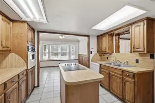 100 Hyline Dr, Keene, TX 76031 - Photo 10