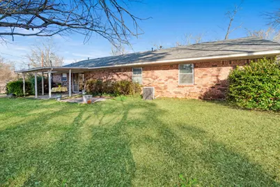 410 S Bois Darc Street, Blossom, TX 75416 - Photo 18
