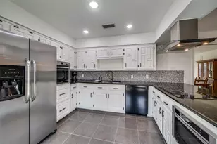 206 Edgewood Dr, Highland Village, TX 75077 - Photo 10