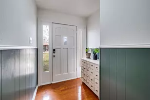 206 Edgewood Dr, Highland Village, TX 75077 - Photo 2