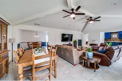 206 Edgewood Drive, Highland Village, TX 75077 - Photo 4