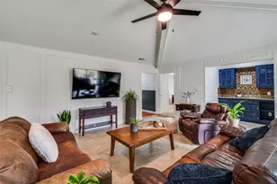 206 Edgewood Dr, Highland Village, TX 75077 - Photo 6