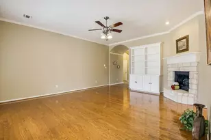 5201 La Bandera Tr, Benbrook, TX 76126 - Photo 6