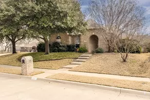 5201 La Bandera Tr, Benbrook, TX 76126 - Photo 30