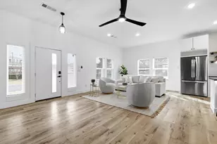 901 Elsbeth St, Dallas, TX 75208 - Photo 8