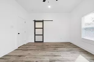 901 Elsbeth St, Dallas, TX 75208 - Photo 26