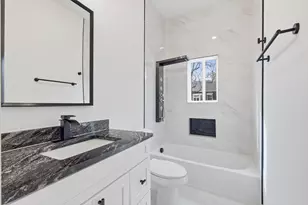 901 Elsbeth St, Dallas, TX 75208 - Photo 28