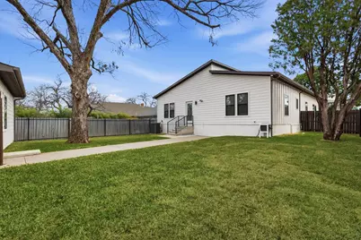 901 Elsbeth Street, Dallas, TX 75208 - Photo 38