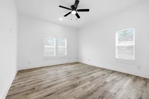 901 Elsbeth St, Dallas, TX 75208 - Photo 30