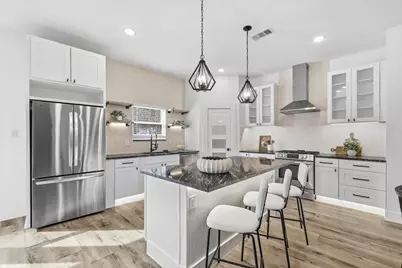 901 Elsbeth Street, Dallas, TX 75208 - Photo 12