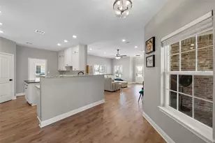 117 Lost Oaks Dr, Waco, TX 76705 - Photo 8