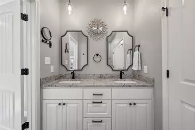 117 Lost Oaks Drive, Waco, TX 76705 - Photo 12